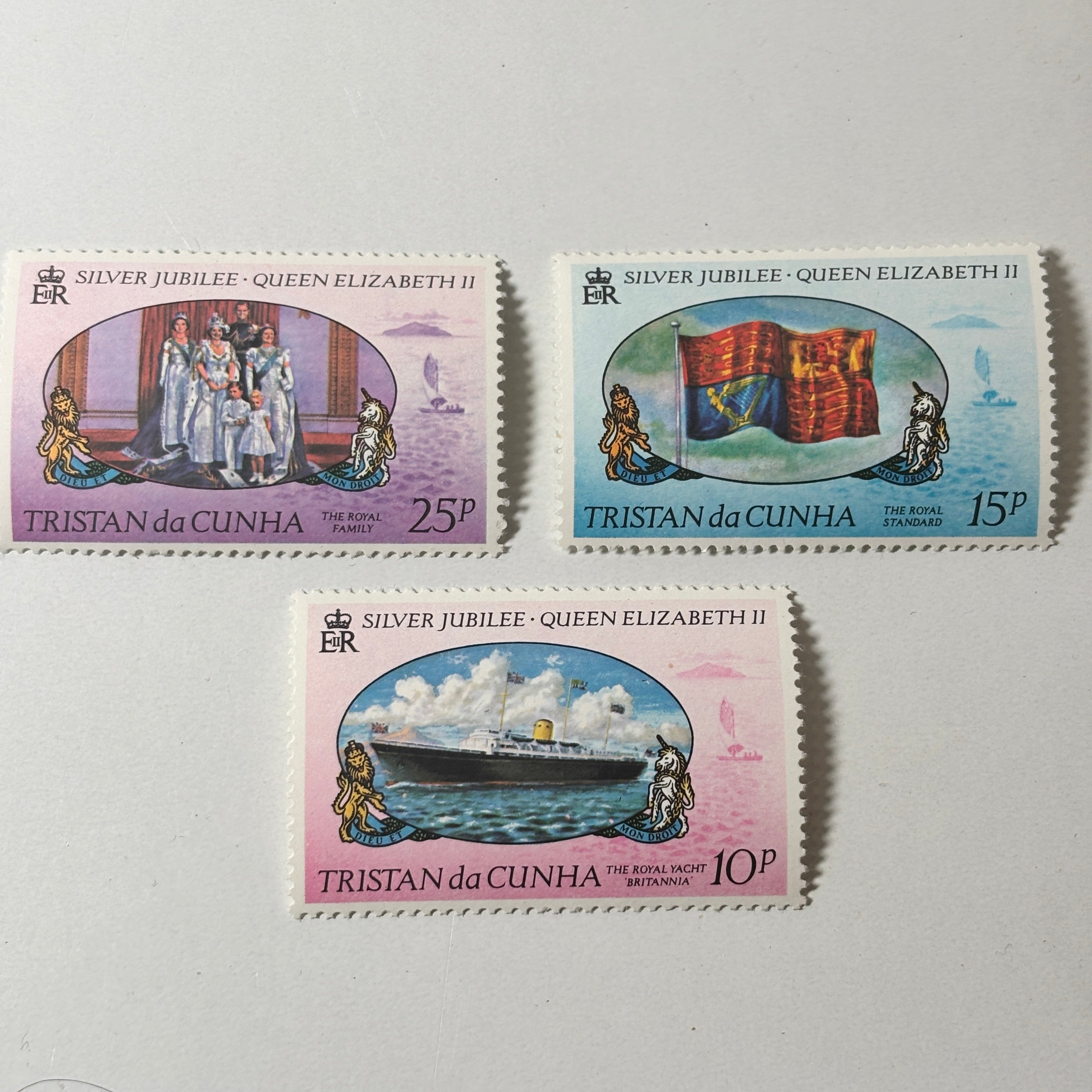 Tristan da Cunha – Silver Jubilee – Royal Yacht (1977)
10p, 15p, 25p