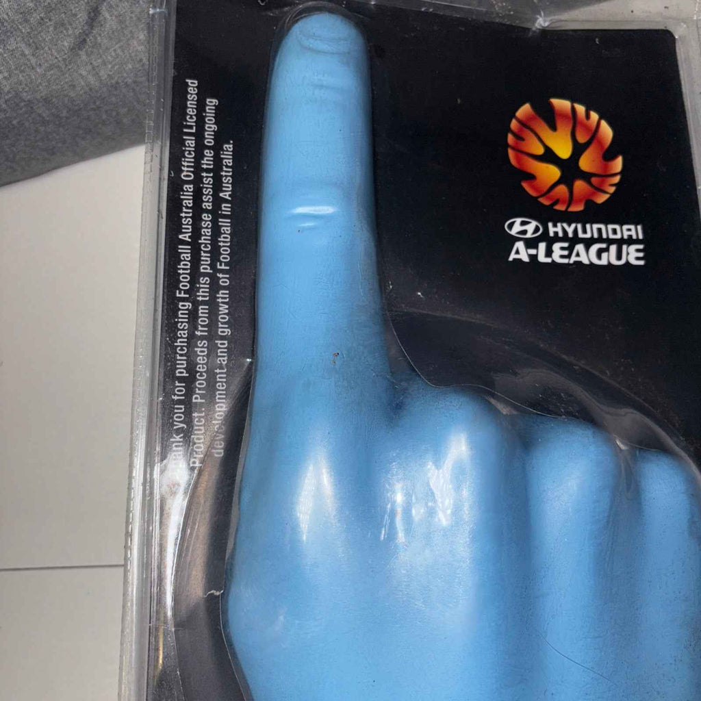 Melbourne Victory CLUB SUPPORTER 3D Fan hand Foam Hand A-league- OOP Stain