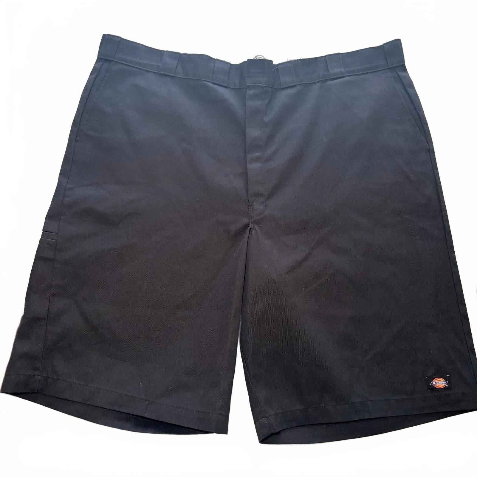 Dickies Men's Loose Fit Casual Shorts Size 48 Black #Menswear #CasualShorts #LoF