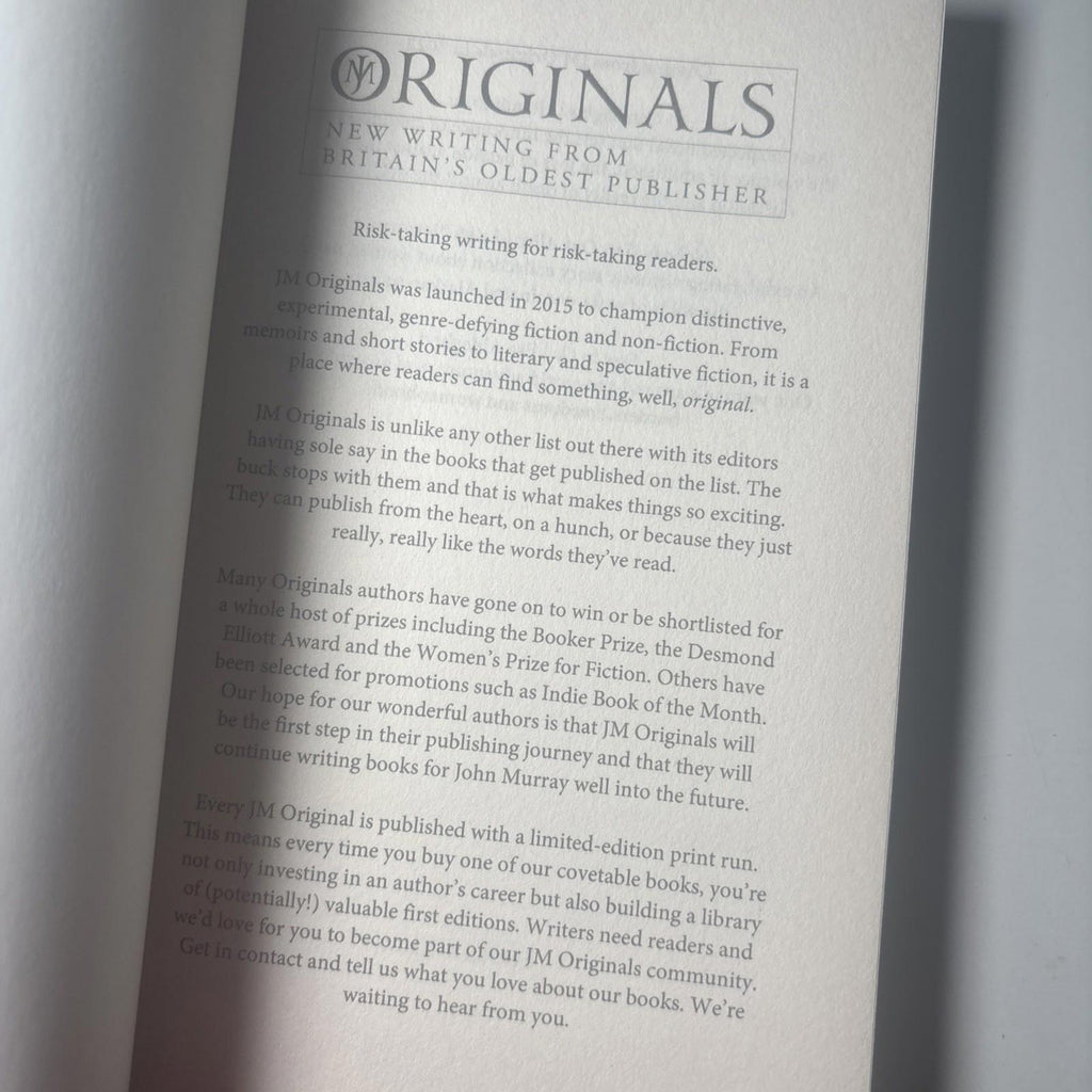 Catchlights by Niamh Prior (English) Paperback Book - Come Sell Nearly Anything