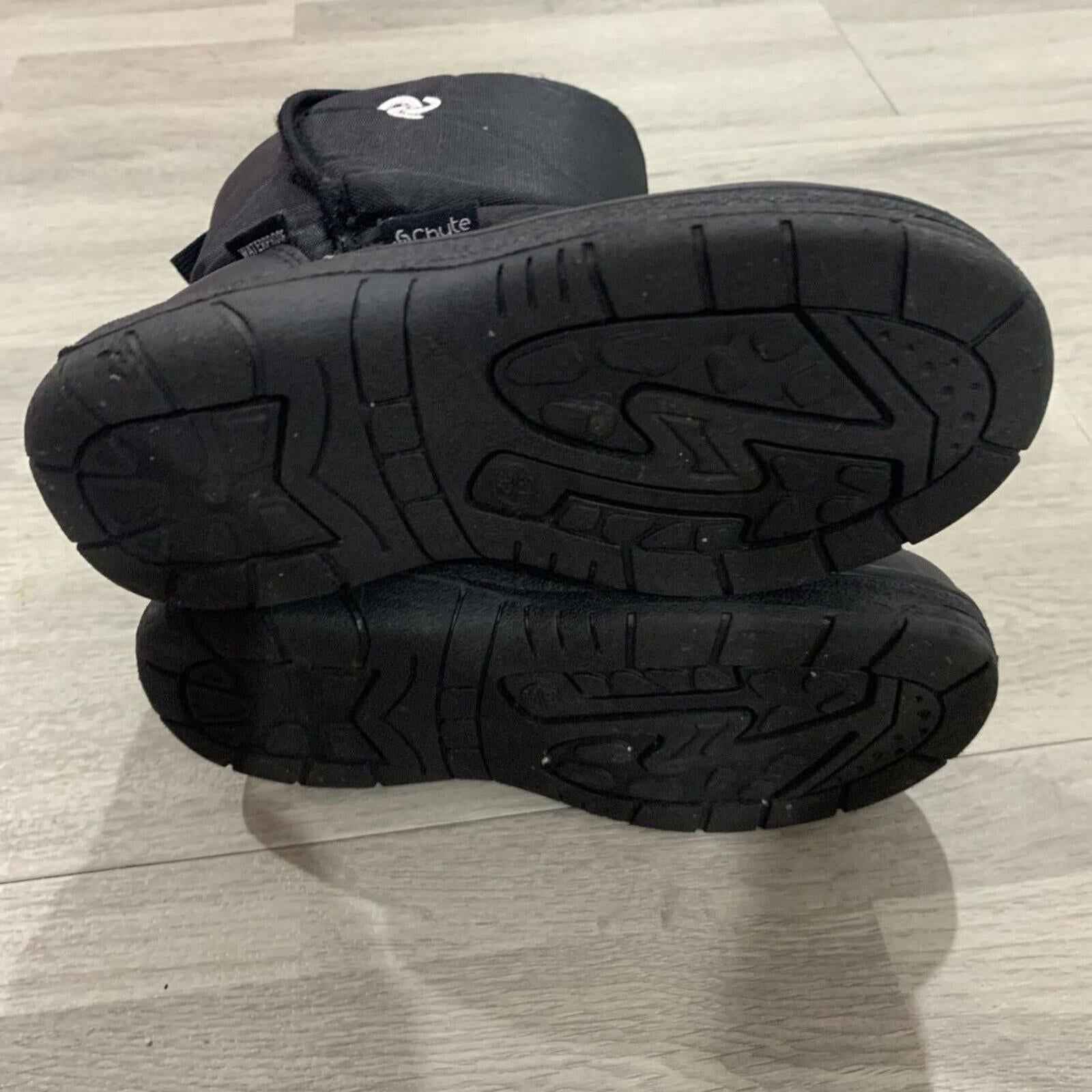 Unisex Kids CHUTE Black US 13 Uk 12.5 Snow Waterproof Boots / Shoes Like New.