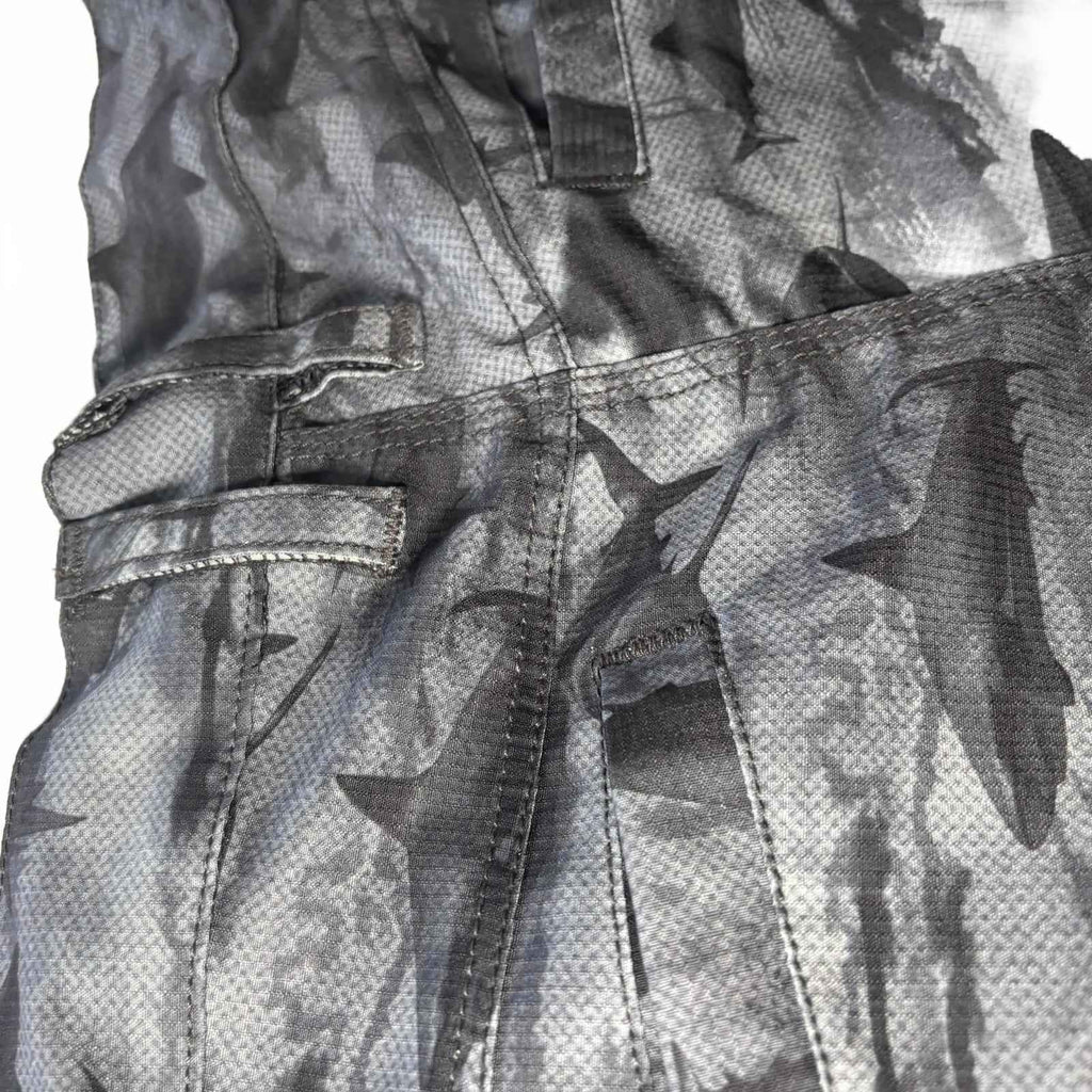 Anglers Edge Men's Cargo Shorts 32 Waist Shark Print