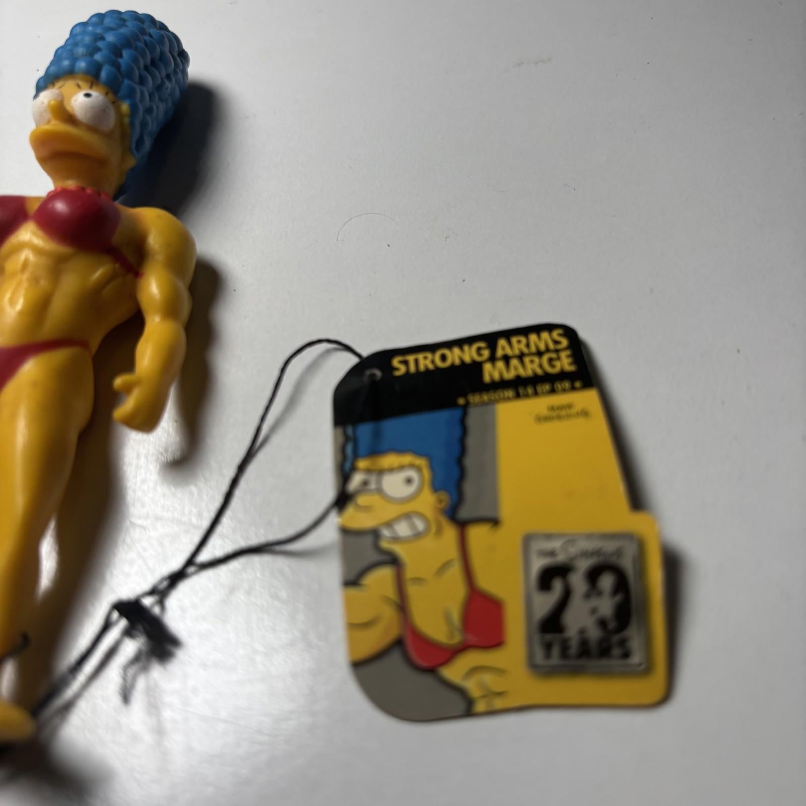 The Simpsons Figurines Plastic Era 2006 Muscle Strong Arm Marge Brand New