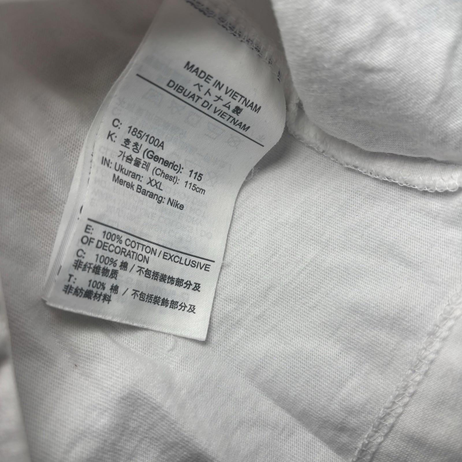 Jordan White Medium T-Shirt Vintage Style #Streetwear #Jordan #Medium - Come Sell Nearly Anything