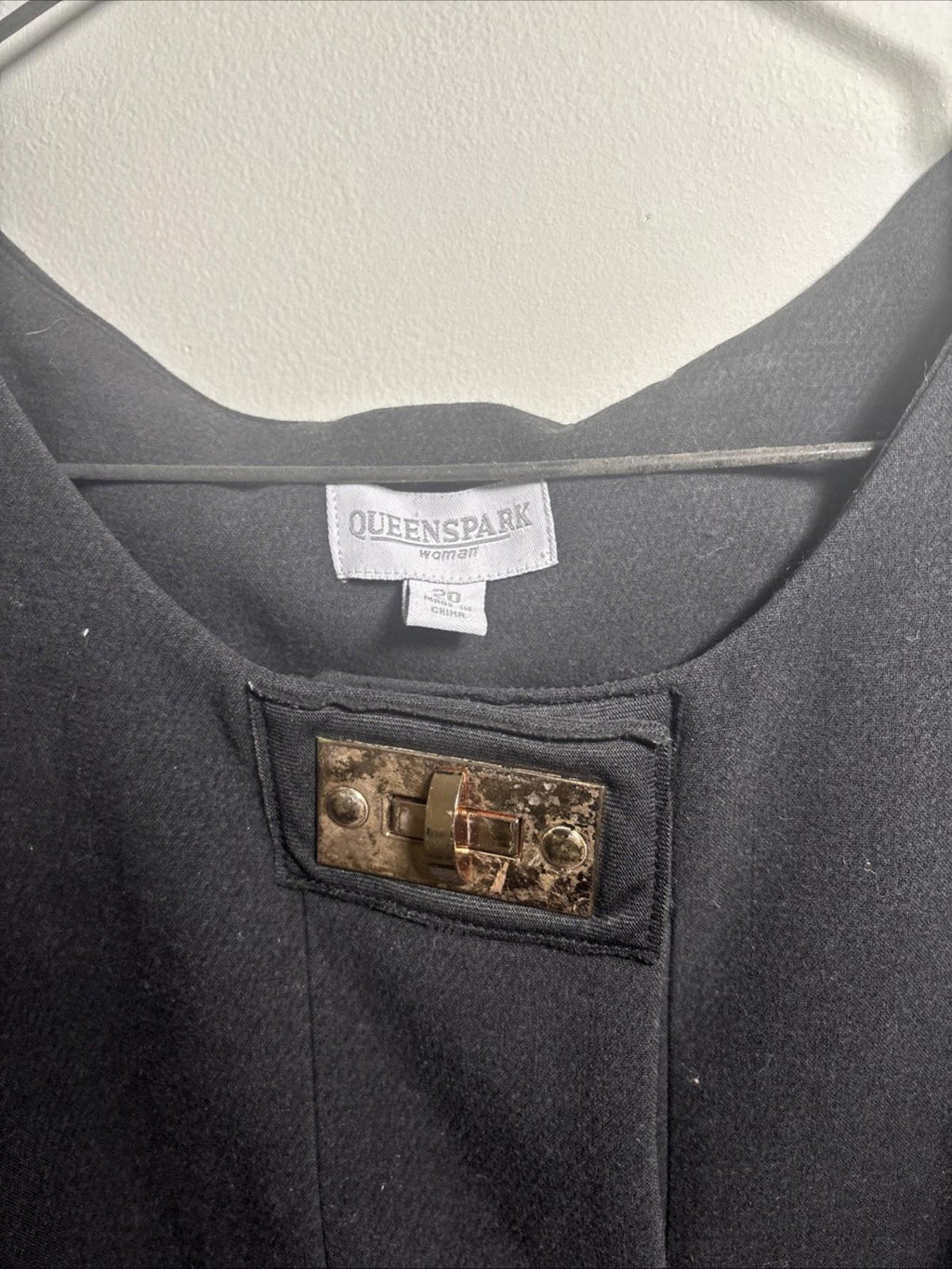 Queenspark Woman Dress Black Gold Buckle 60s Style Size 20 Heavy Lined. - Come Sell Nearly Anything