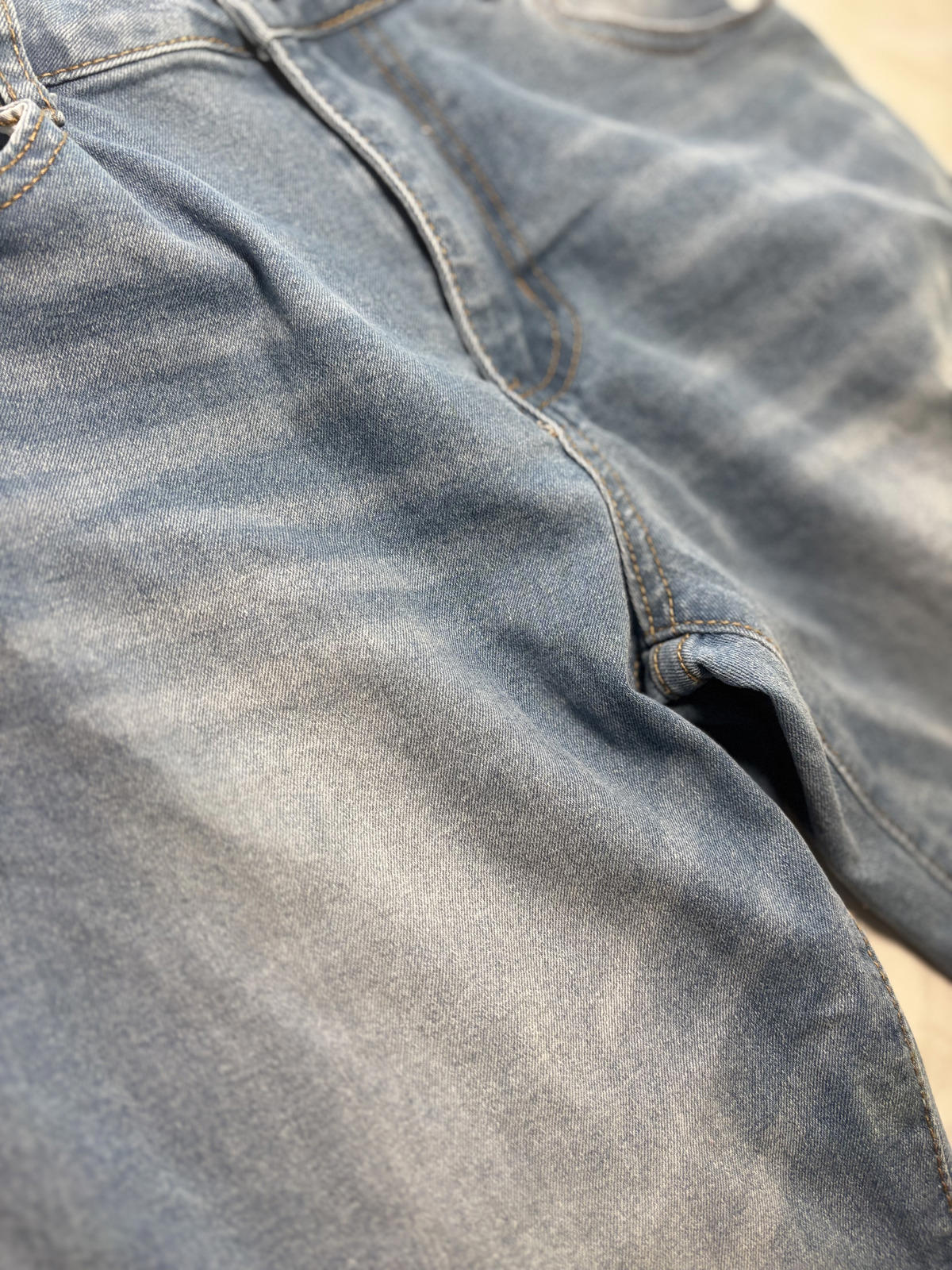 Women's Straight Jeans Size L Blue Denim #WomensJeans #StraightLeg #Denim - Come Sell Nearly Anything