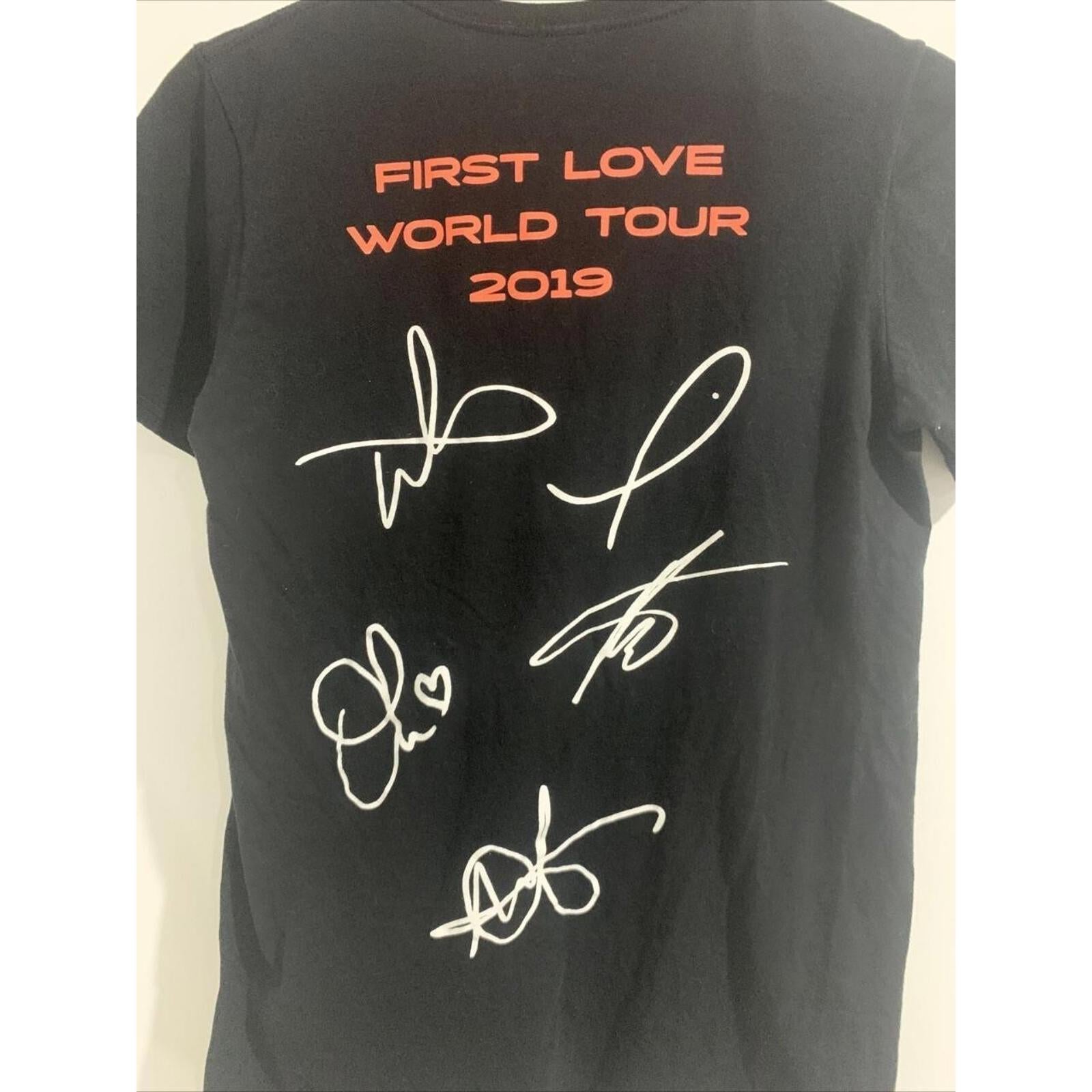 Bring Me the Horizon 2019 size Small First Love World Your Shirt VGC. - Come Sell Nearly Anything