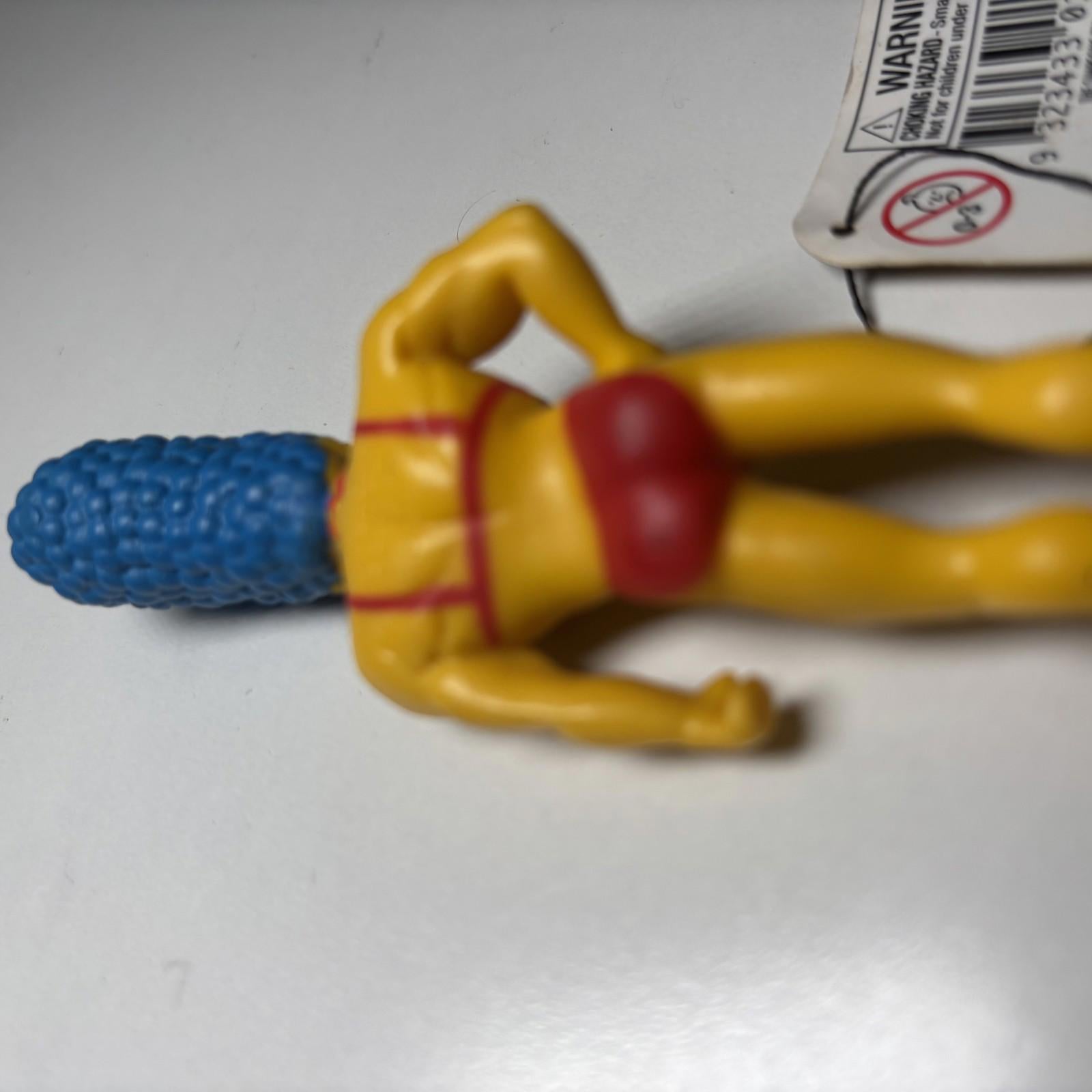 The Simpsons Figurines Plastic Era 2006 Muscle Strong Arm Marge Brand New