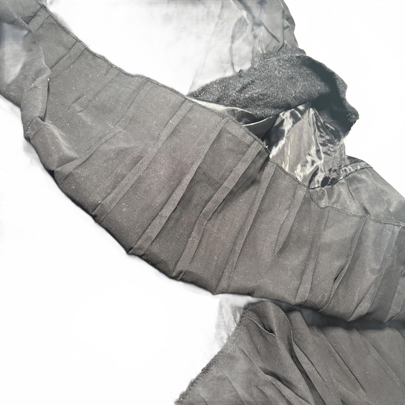 Leaf Black Pleated Skirt Size 10 Y2K Goth Vintage Style