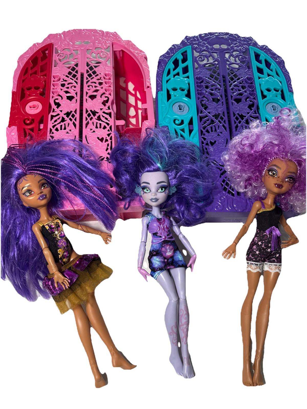 Monster High Dolls incl Skulltimate Secrets Spectra Vondergeist Clawdeen Wolf