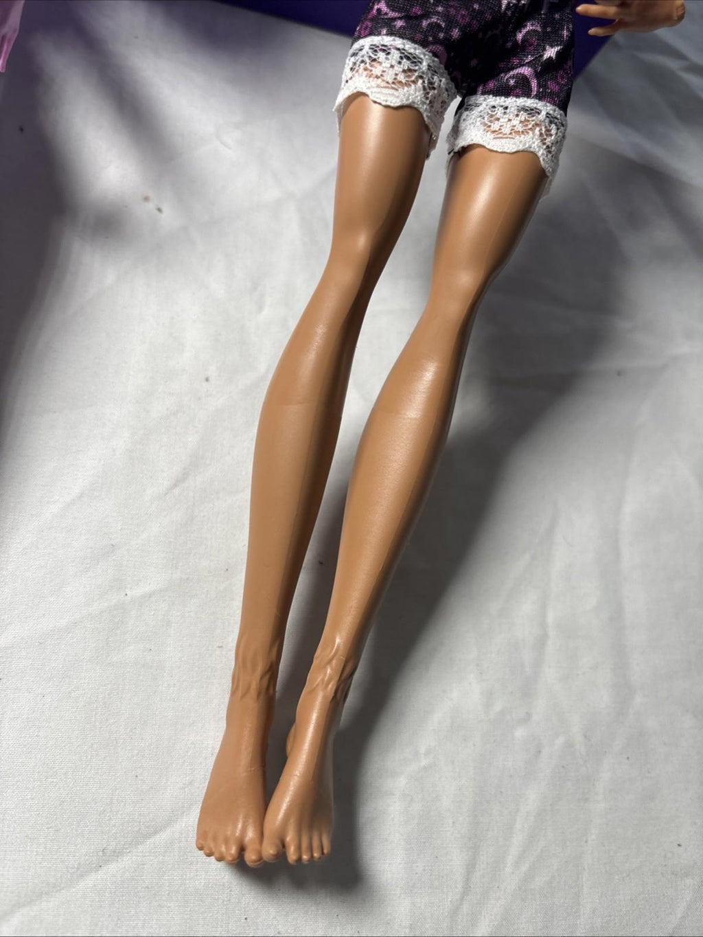 Monster High Dolls incl Skulltimate Secrets Spectra Vondergeist Clawdeen Wolf