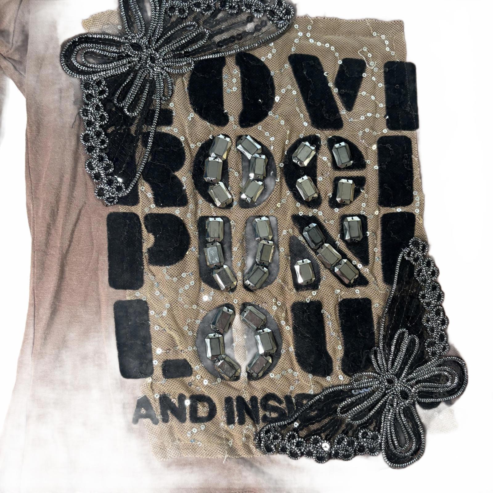 Hearts & Roses Women's Long Sleeve Top Size M Brown Embellished - Come Sell Nearly Anything