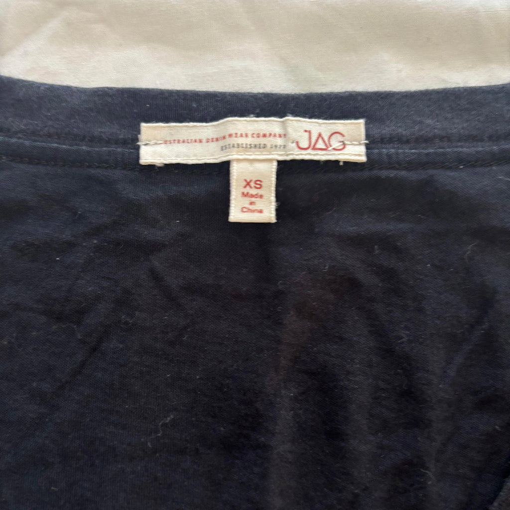 JAG XS Women's Black Floral Embroidered V-Neck T-Shirt - Come Sell Nearly Anything