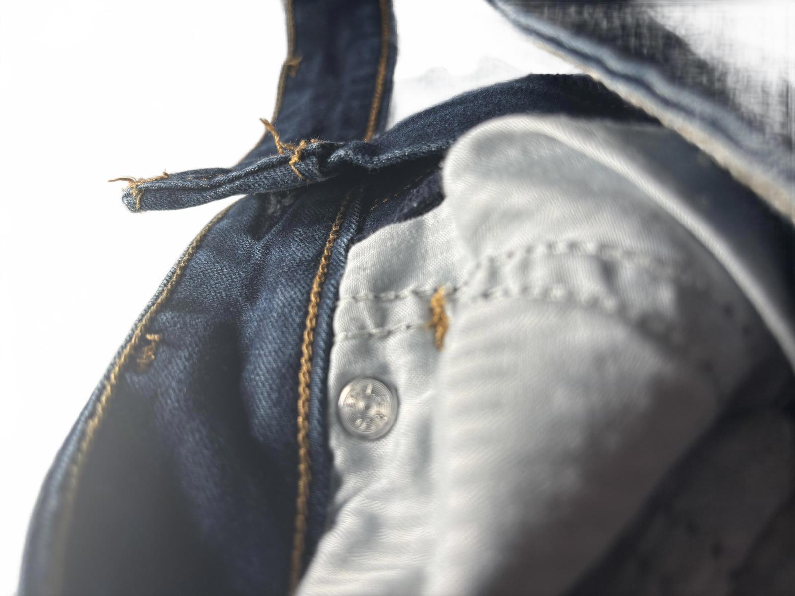 Levi's Women's Slim Jeans Size 28 Bold Curve Mid Rise - Come Sell Nearly Anything