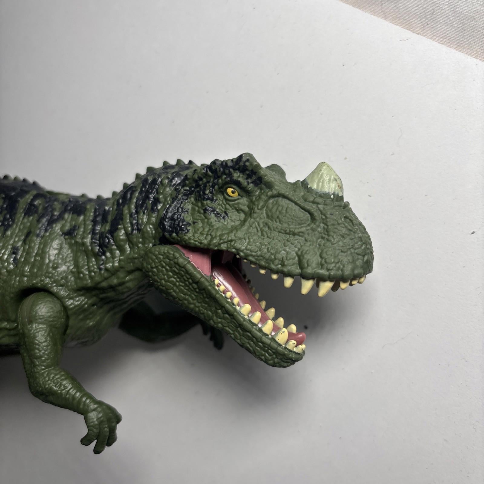 Jurassic World Camp Cretaceous Dino Escape Roar Attack Ceratosaurus Figure Sound