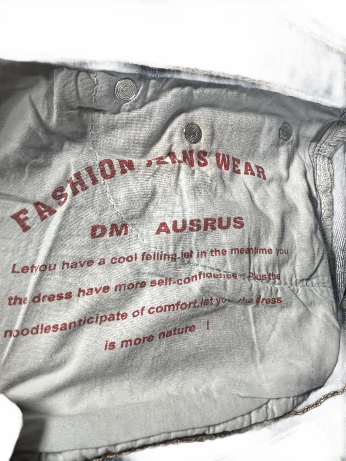 D&M Women's Straight Jeans Size 28 Y2K Denim - Come Sell Nearly Anything