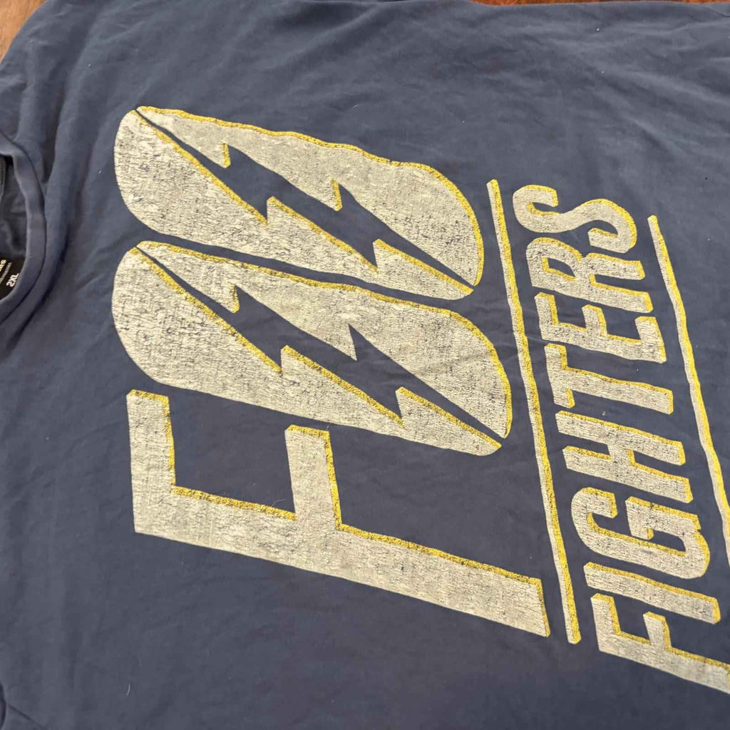 Foo Fighters Men's T-Shirt 2XL Band Tee Vintage Rock Graphic Shirt