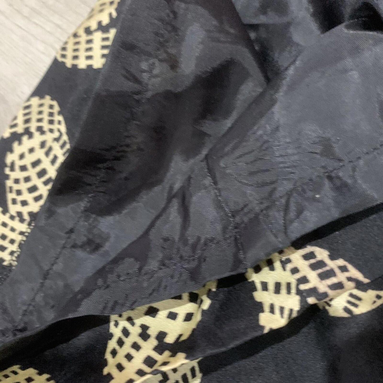 Vintage Robert Burton Size 16 Mini Length Skirt Black & Print W/ Inlay - Come Sell Nearly Anything