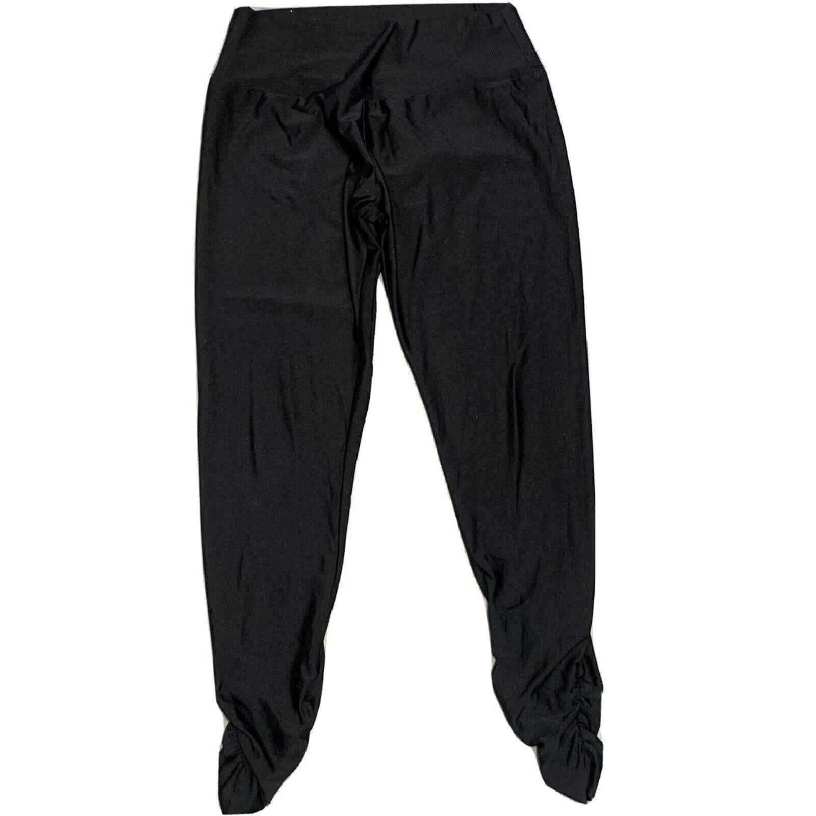 Azuki Jogger / Workout Legging pants Black With Slink Legs Ends Size L.