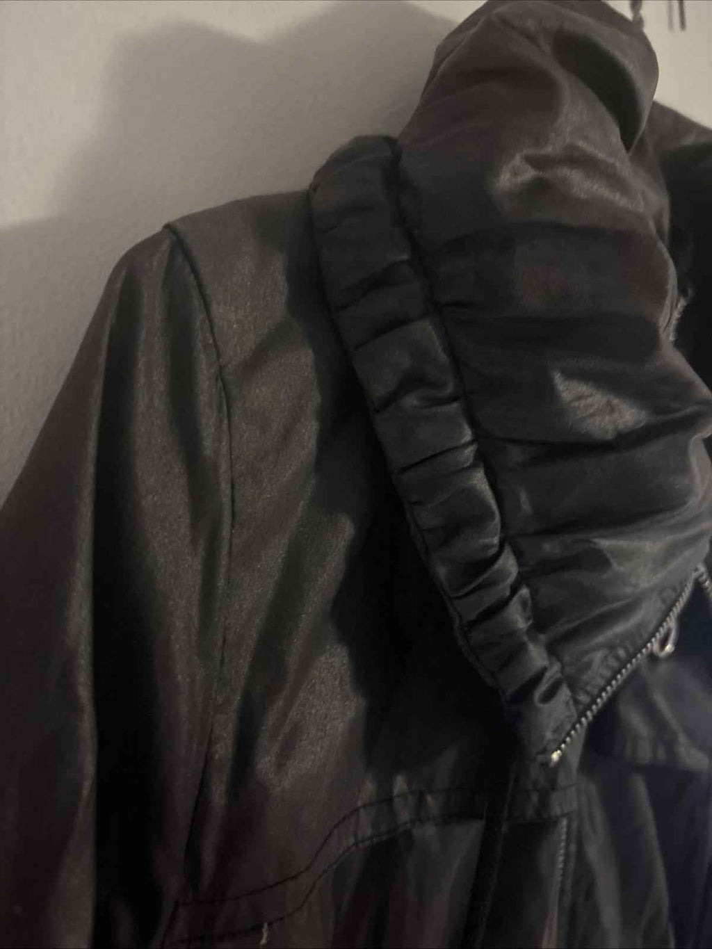 FOREVER NEW WOMEN  Dark Grey Rain Cropped Lined JACKET  SIZE 16