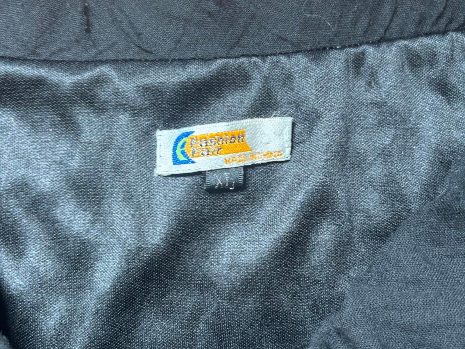 Black Tiered Skirt with Lace Detail, Size XL Fashion Fair Vintage - Come Sell Nearly Anything