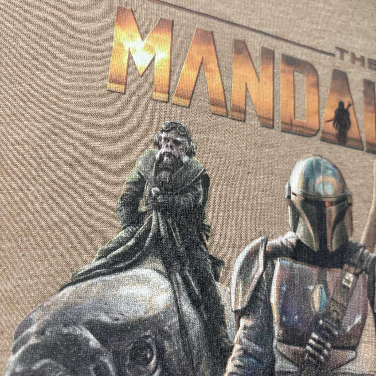 Star Wars The Mandalorian Men's Large Graphic T-Shirt