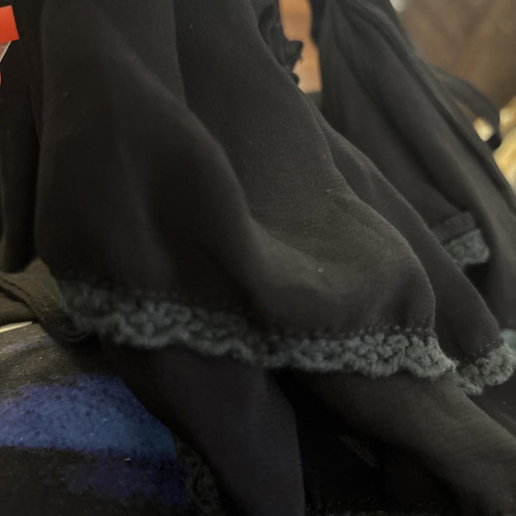 Ladies Top  Design Spicy sugar  Size 10  Colour Black No Sleeves Frill Neck - Come Sell Nearly Anything