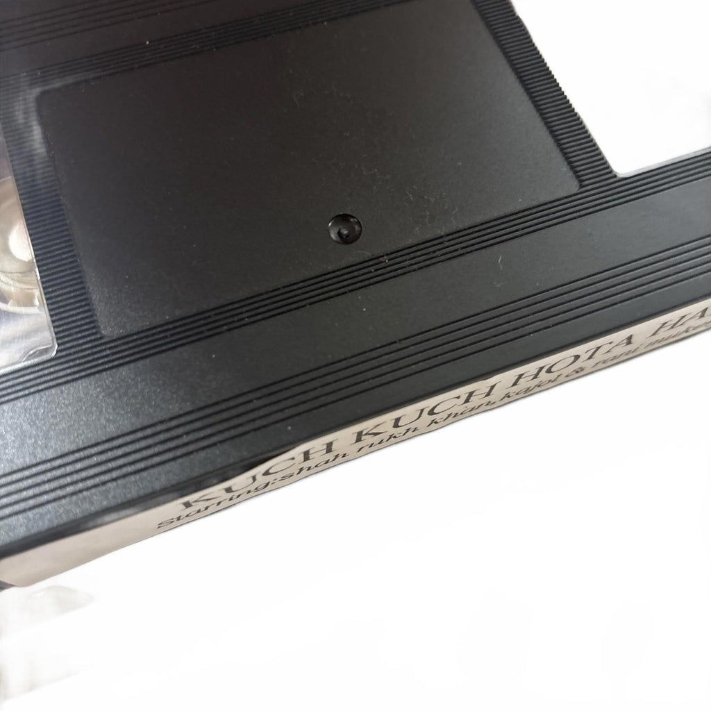 KUCH KUCH HOTA HAI ~ Bollywood soundtrack Hindi VHS ~ jatin lalit ~ 1998 - Come Sell Nearly Anything